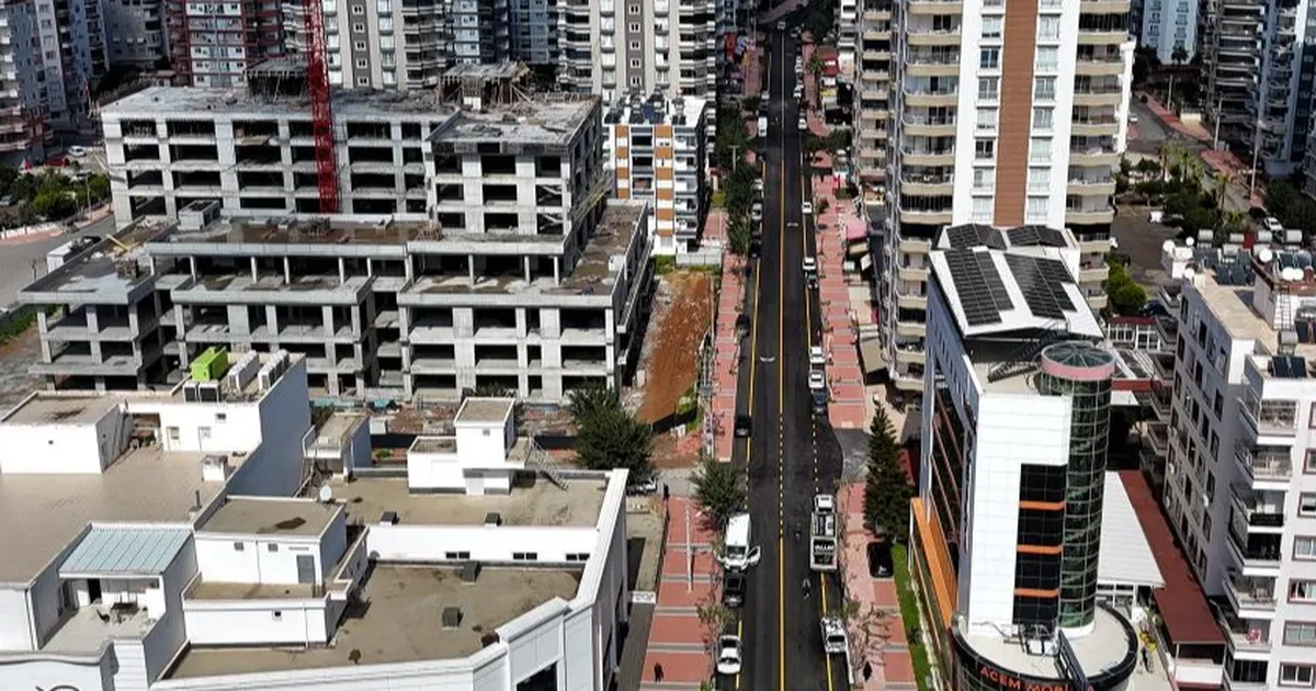 Mersin Mezitli’de 600 metrelik yol yenilendi
