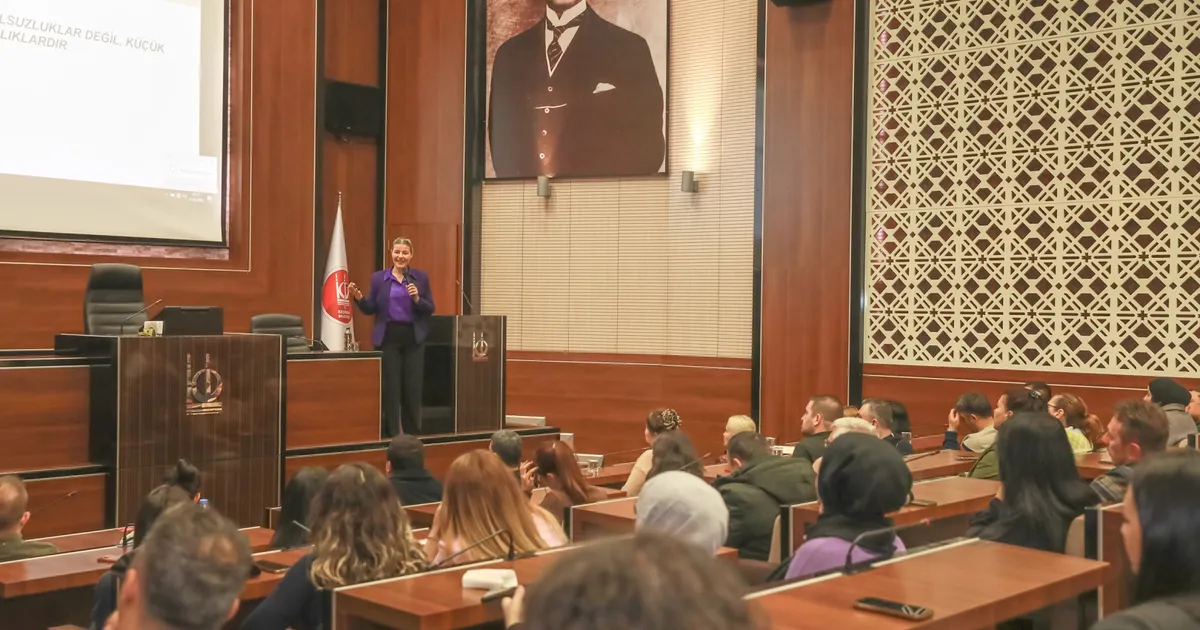 Ankara Keçiören Belediyesi'nde personele 'etik' eğitimi