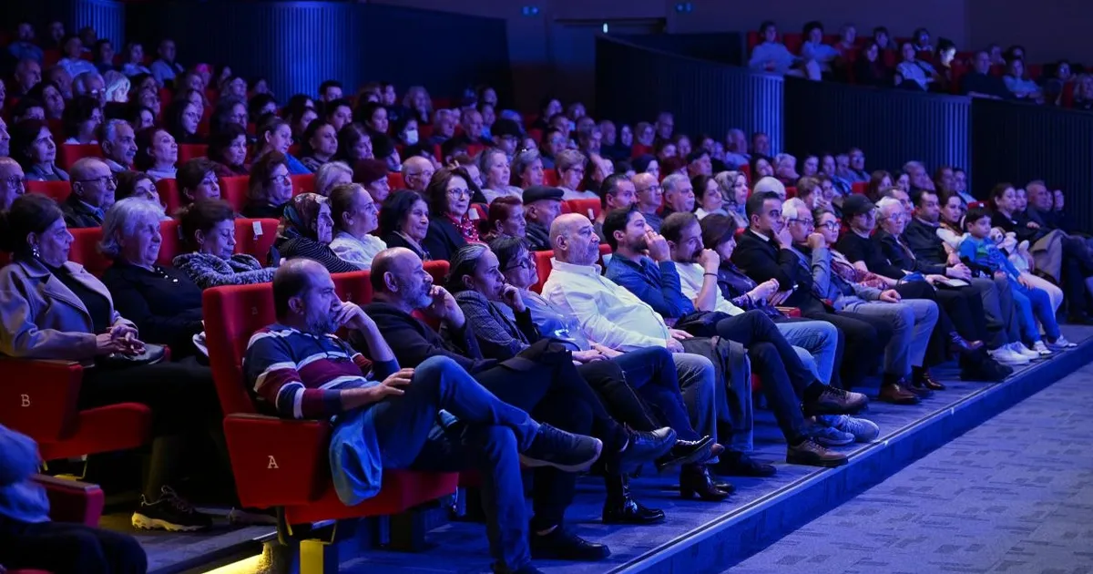 Mersin’de Dünya Tiyatro Günü coşkusu