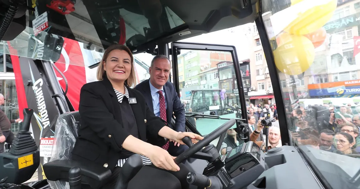 Kocaeli'de İzmit Belediyesi araç filosunu büyüttü