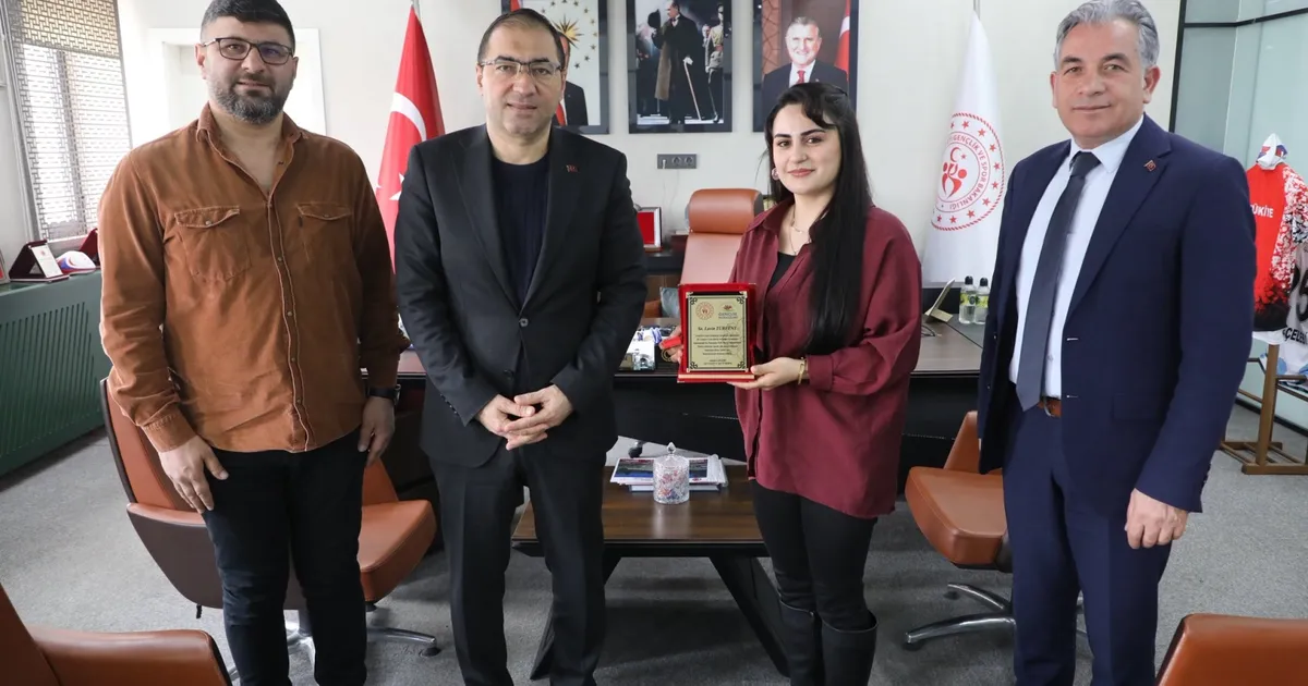 Ağrı'da Müdür Çelebi, genç yetenek Lavin Türfent'i ağırladı