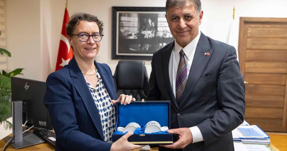 İzmir’in Fransa şehirleriyle bağı güçleniyor 