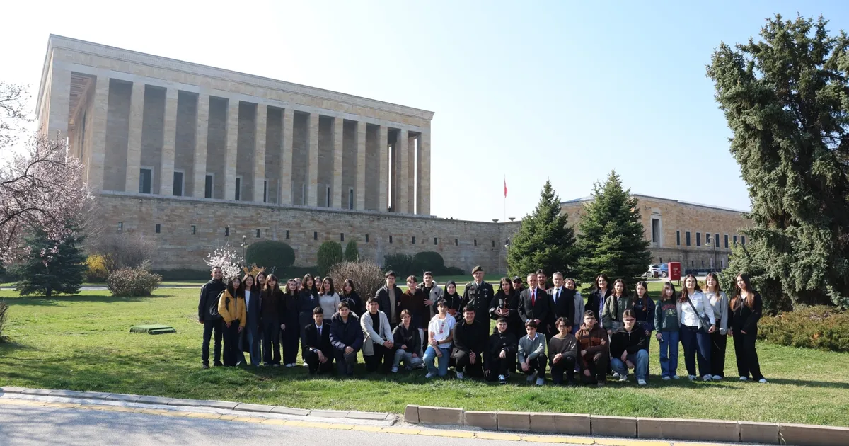 Yürüyen Köşk’ün çınarı Anıtkabir’de hayat buldu... O ağaç klonlama ile çoğaltıldı