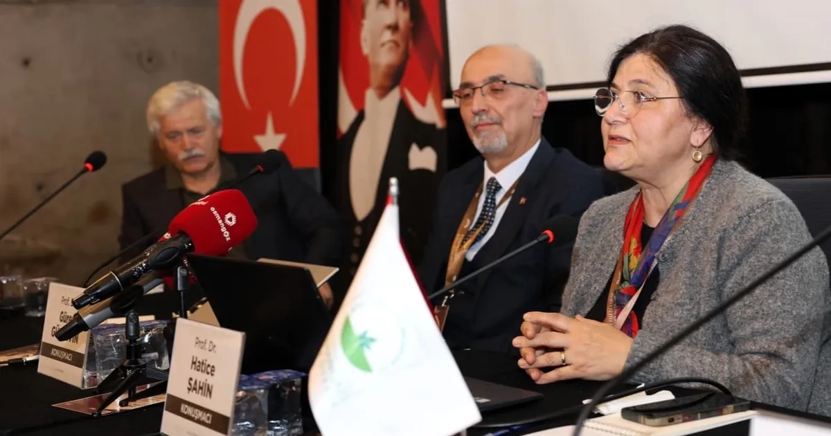 Osmangazi’de “Bursa’nın Yedi Yüzü” sempozyumu başladı - Gündem Haberleri