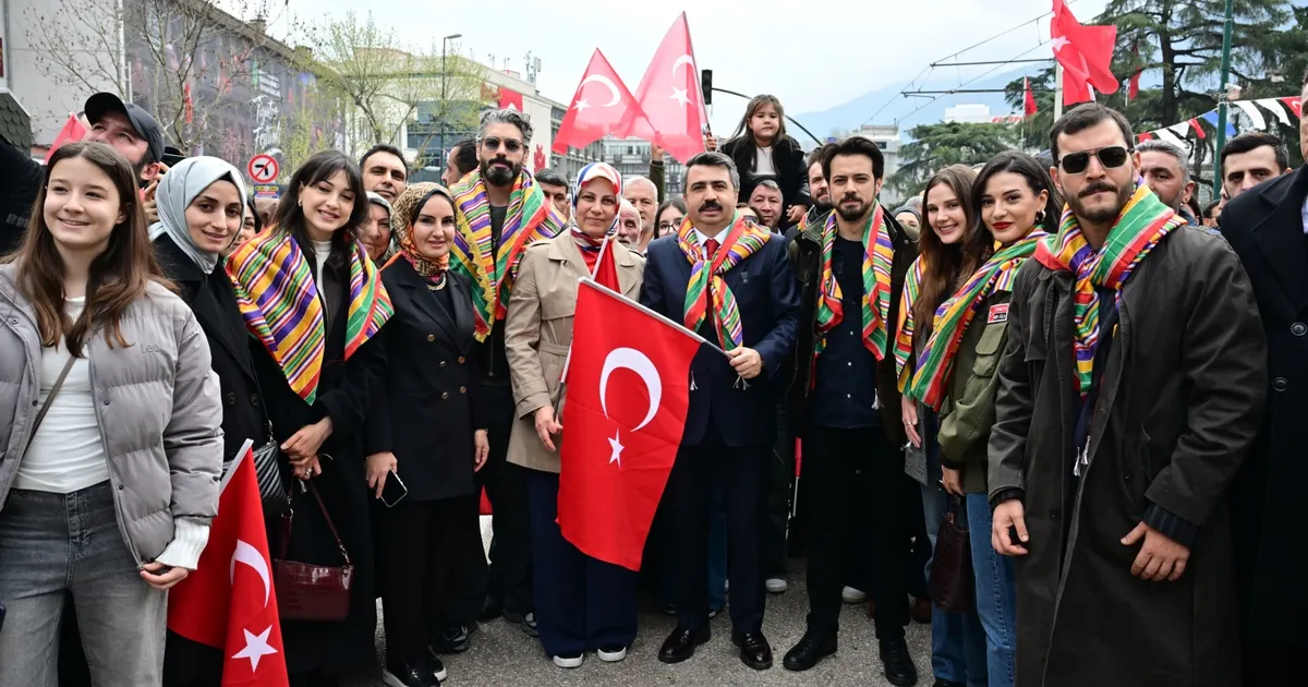 Kuruluş Orhan'ın oyuncuları Bursa'da - Gündem Haberleri
