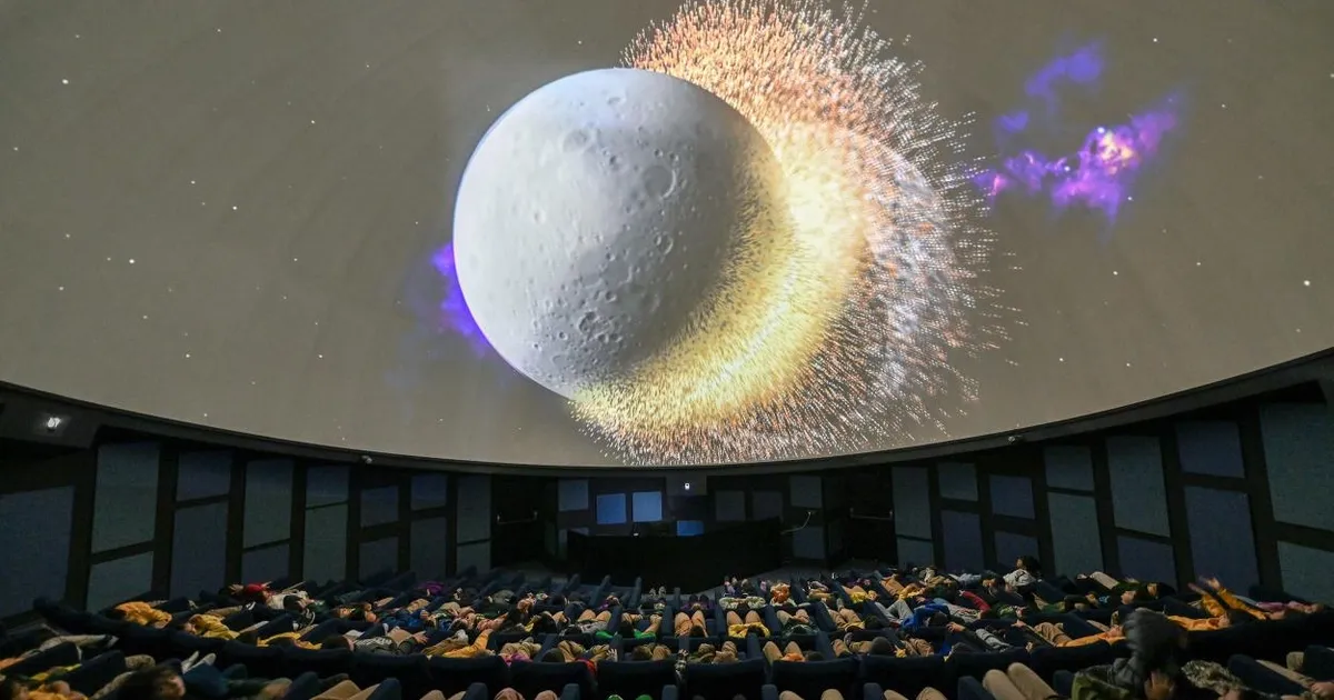 Mersin’de planetaryum çocukları evrenle buluşturuyor