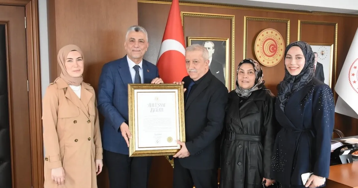 Ücret almayan esnafa Bakan Bolat'tan “Ahi Esnaf Beratı”