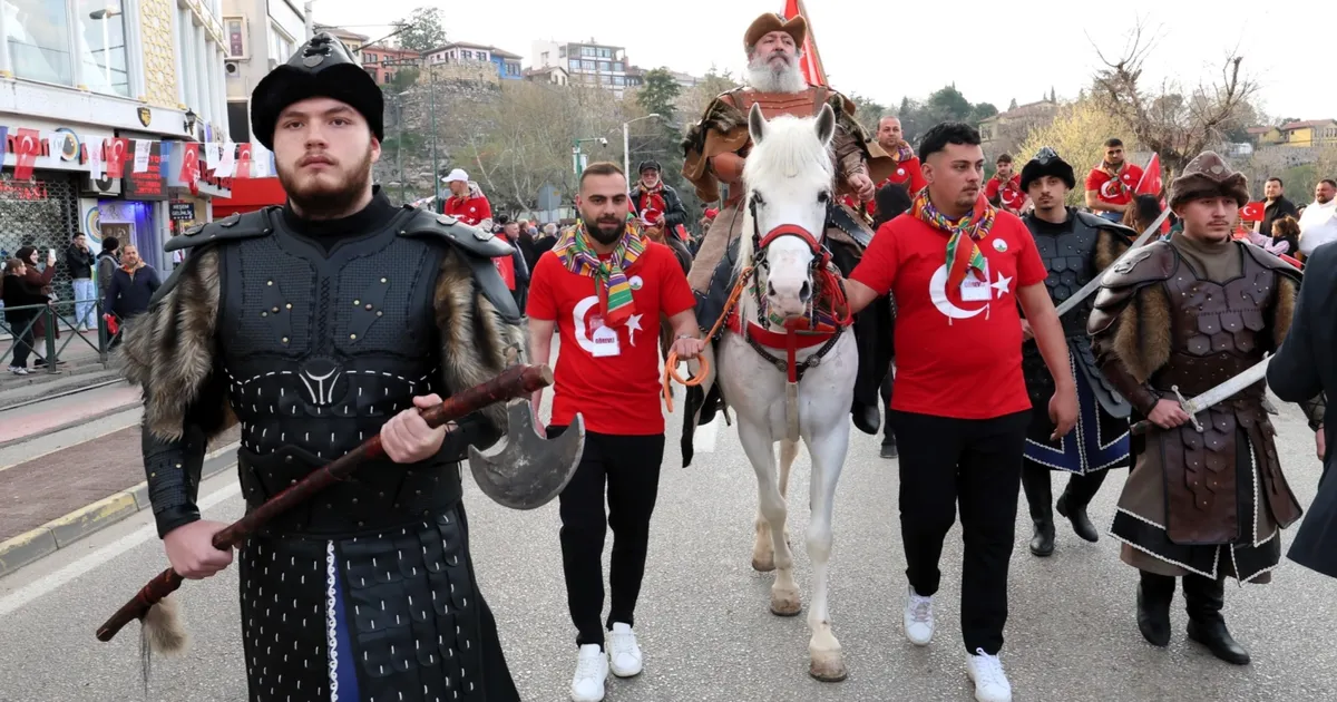 Bursa’da tarihin izinde anlamlı yürüyüş - Gündem Haberleri