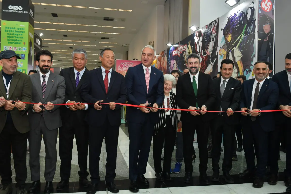 Ankara Kitap Fuarı kapılarını açtı: Kültür dünyası Congresium’da buluştu - Kültür-Sanat Haberleri