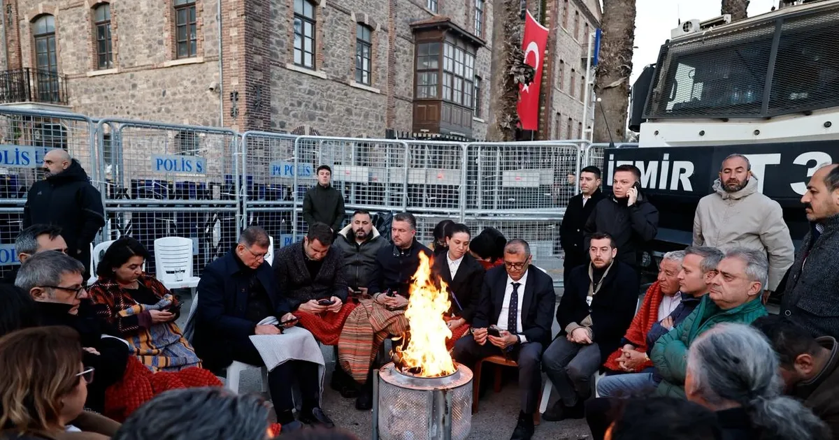 Başkan Tugay: Tek başıma da olsam devam edeceğim