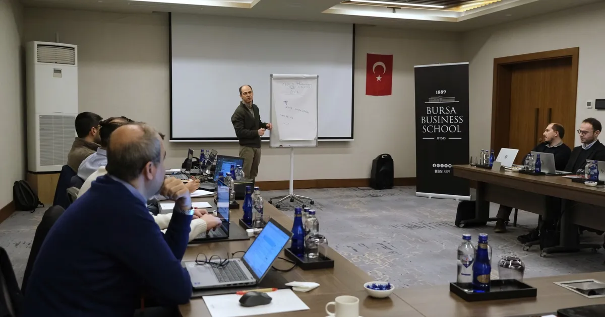 Bursa Business School’dan iş dünyasına yapay zeka eğitimi