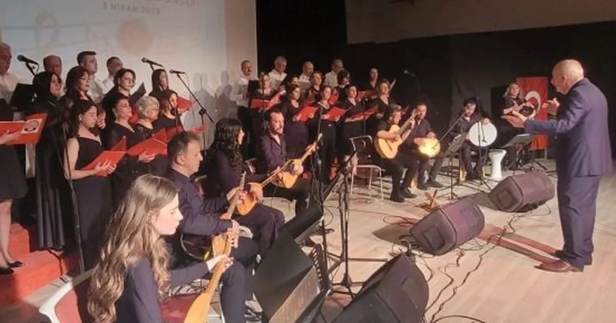Edirne'de Keşan’da türkü dostları konseri büyük ilgi gördü