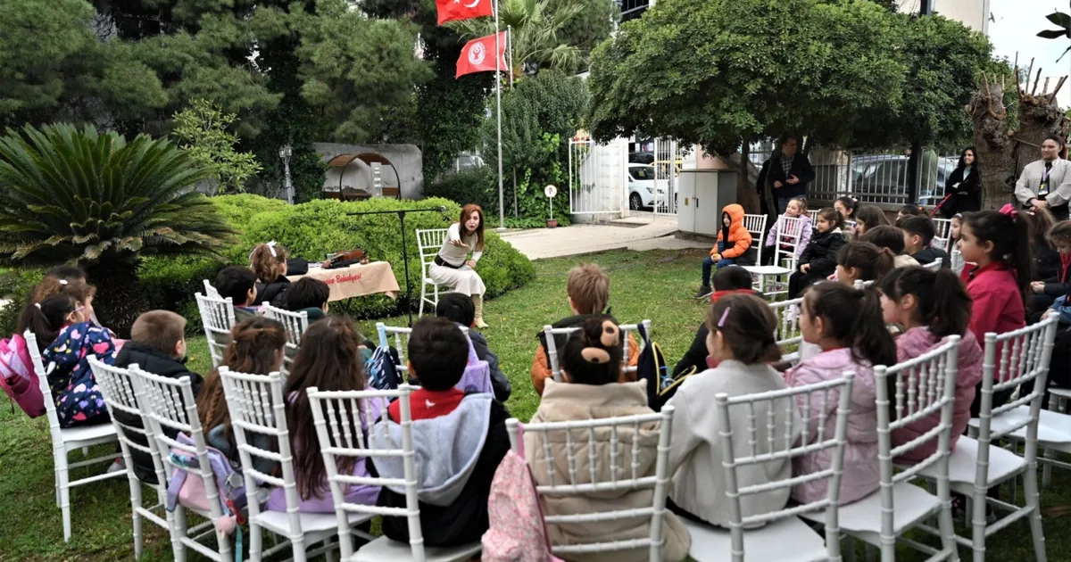 İzmir Bornova’da kütüphane haftası coşkusu