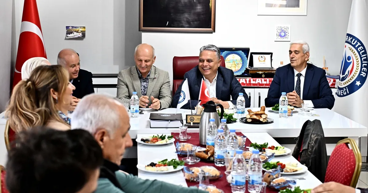 Antalya Muratpaşa'da 'Korkuteli'lilerden tarhana ikramı