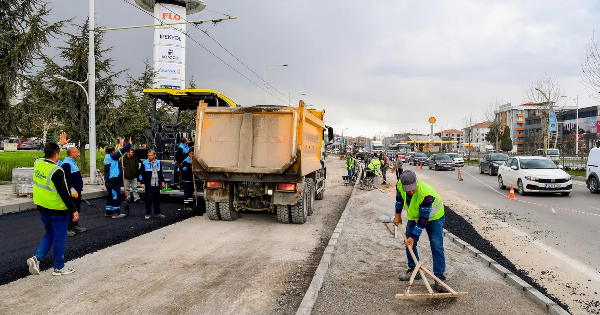 Malatya'da çevreyolu yan yolları yenileniyor
