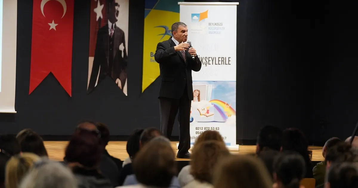 İstanbul Beylikdüzü’nde aile ve çocuk gelişimi söyleşisi