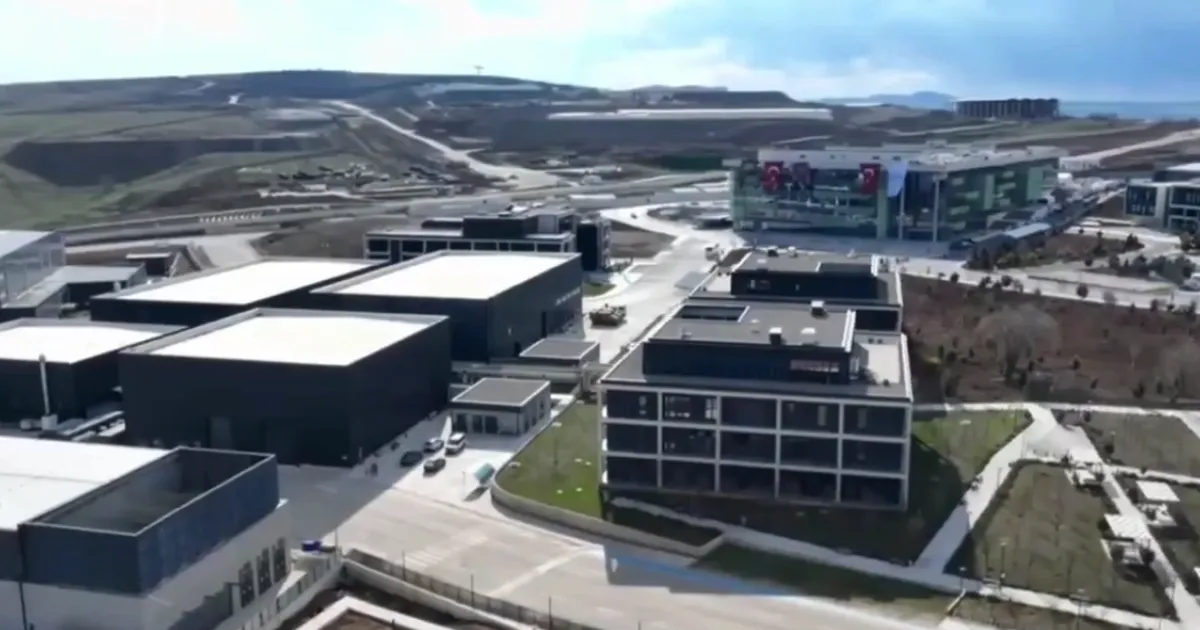 Savunma sanayiinde önemli bir eşik... Roketsan'dan milyar dolarlık yatırım