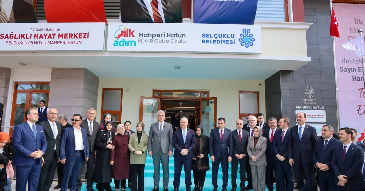 Konya Selçuklu'dan bir örnek proje daha... İlk Adım Ebe Gebe Okulu faaliyete geçti