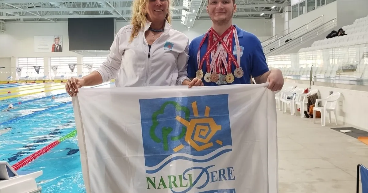 İzmir Narlıdere'nin madalya avcısından büyük başarı