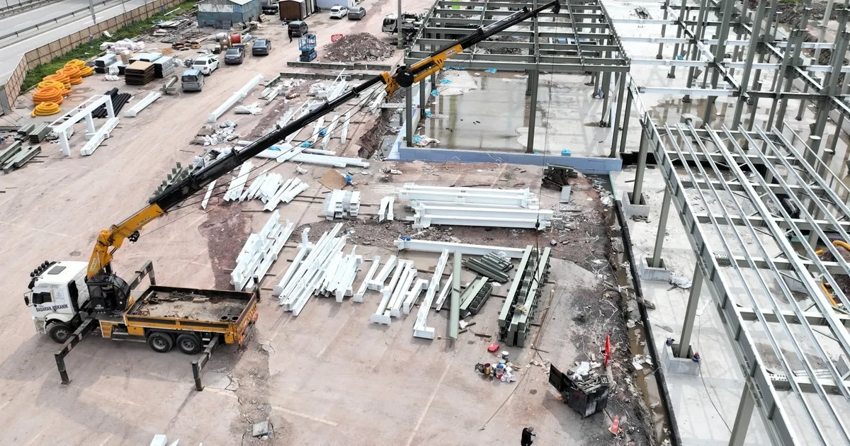 Kocaeli'de yapılar yükseliyor, merkez şeklini alıyor