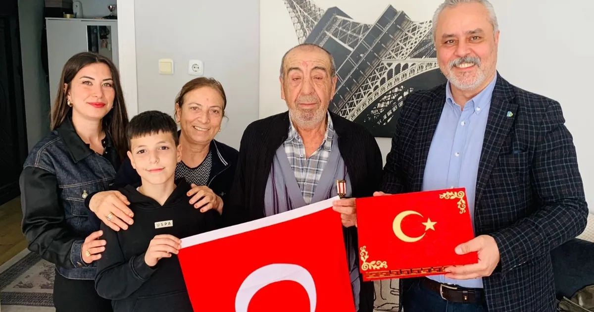 Kocaeli İzmit Belediyesi, gazilere vefa ziyaretlerini sürdürüyor