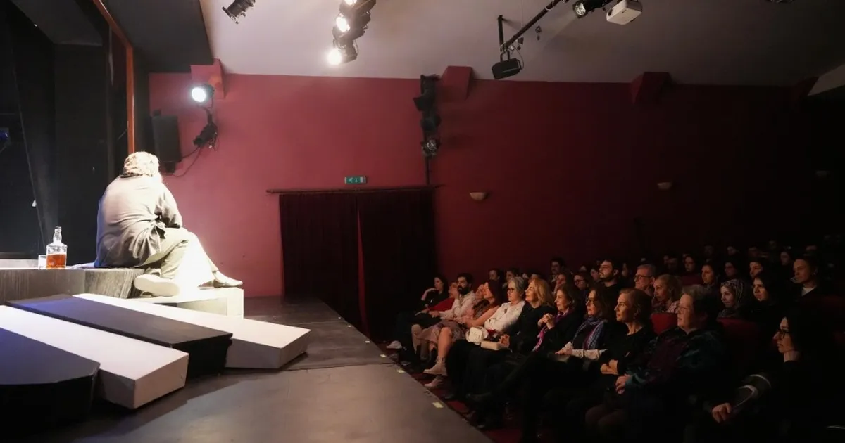 Alzheimer temalı ‘Unutmak’ oyunu Eskişehir’de sahnelendi