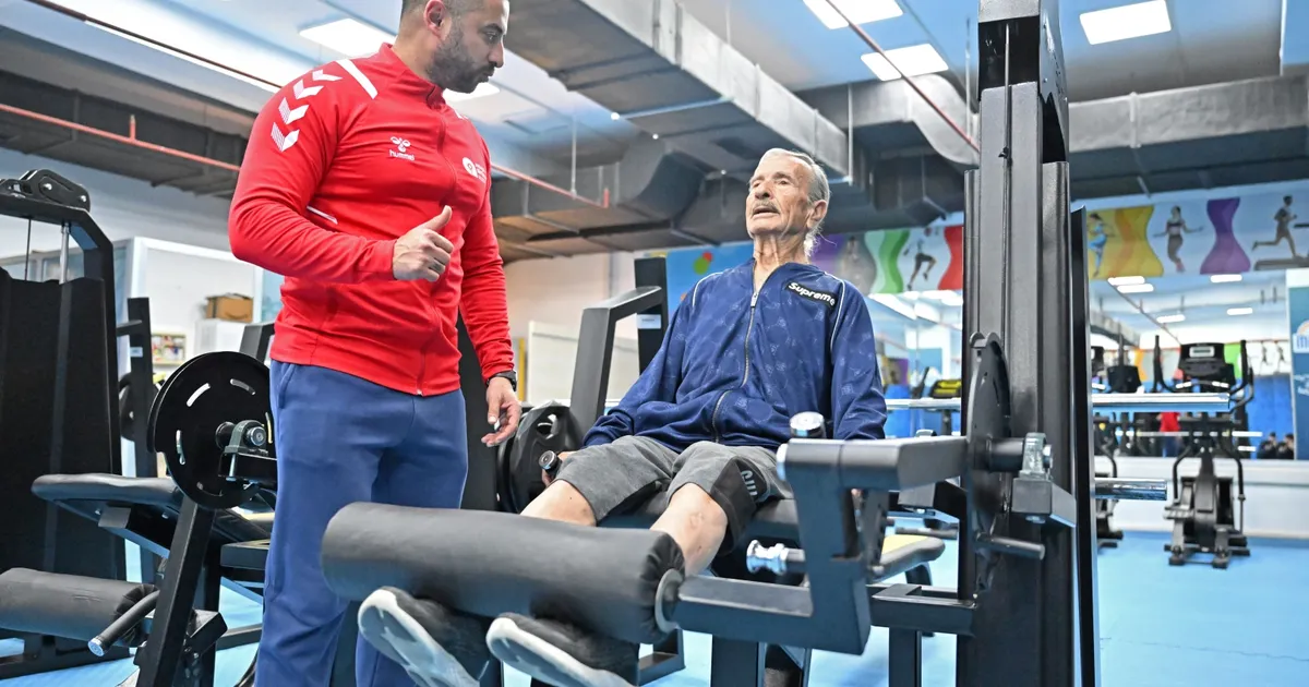 12 torunlu “Süper Dede” spor tutkusuyla gençlere taş çıkartıyor