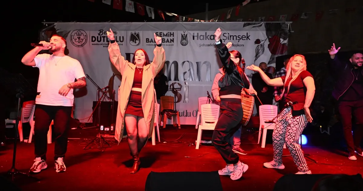 Manisa’da Romanlar gönüllerince eğlendi