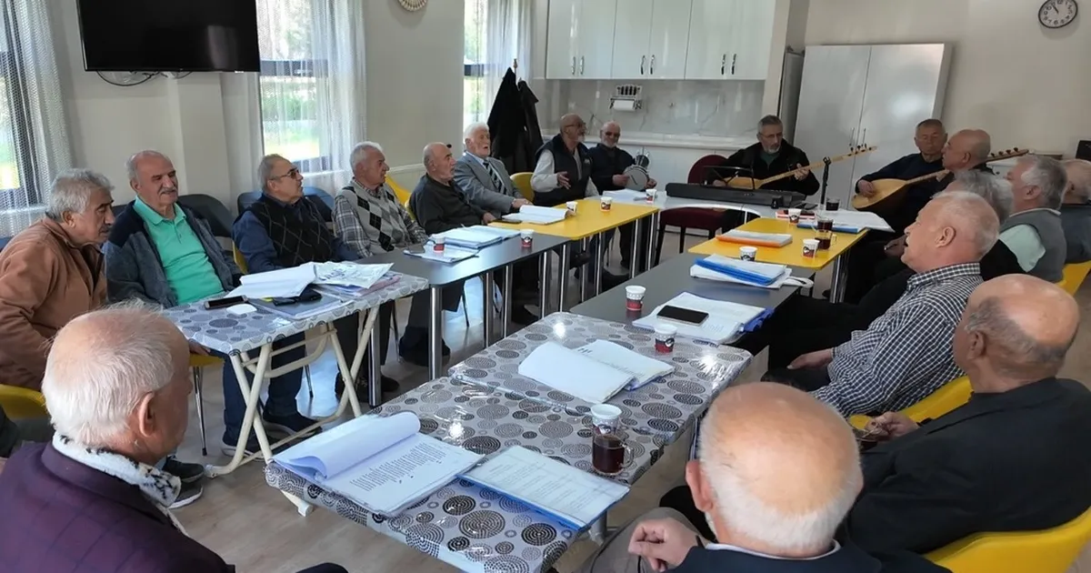 Mustafa Kumlu Ulu Çınarlar Yaşlı Yaşam ve Dayanışma Merkezi ikinci bahar yaşatıyor - Gündem Haberleri