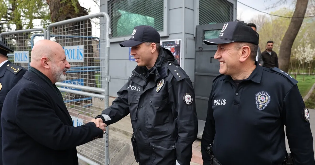Kayseri Kocasinan'dan polislere anlamlı hediye - Gündem Haberleri