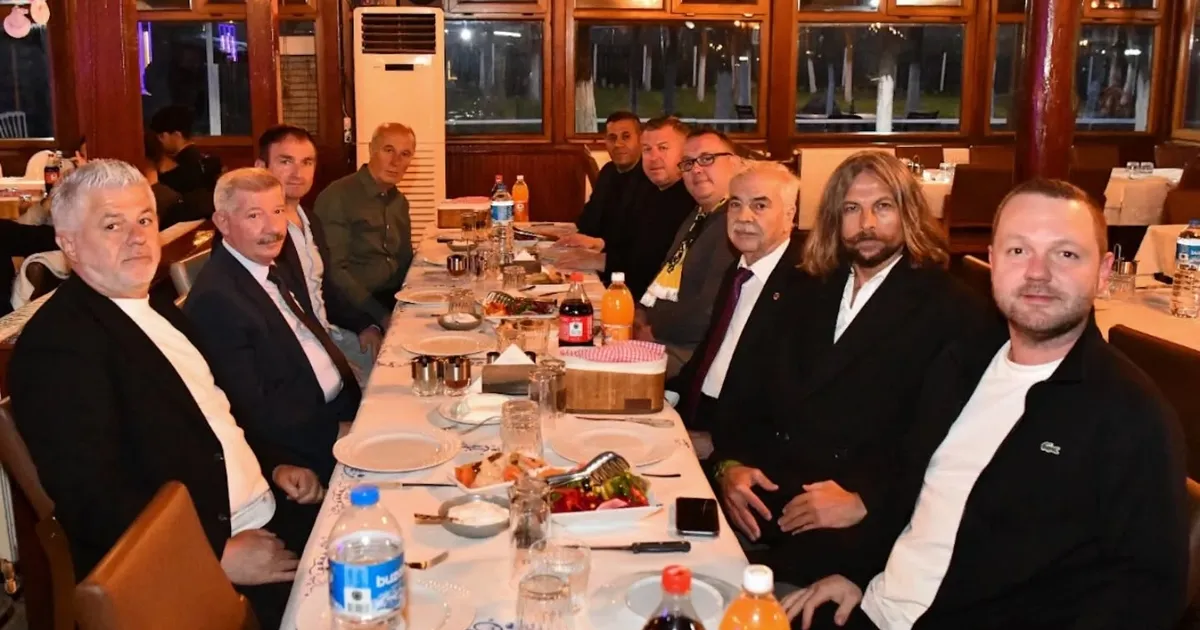 Şampiyon Keşanspor zafer yemeğinde buluştu