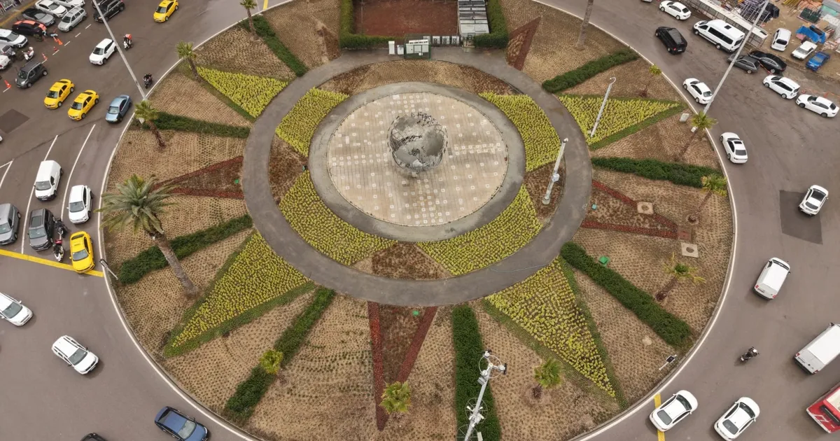 İzmir’in kalbi çiçek açtı