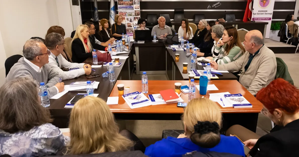 Narlıdere, 3. Yaş Üniversiteleri Çalıştayı'na ev sahipliği yaptı