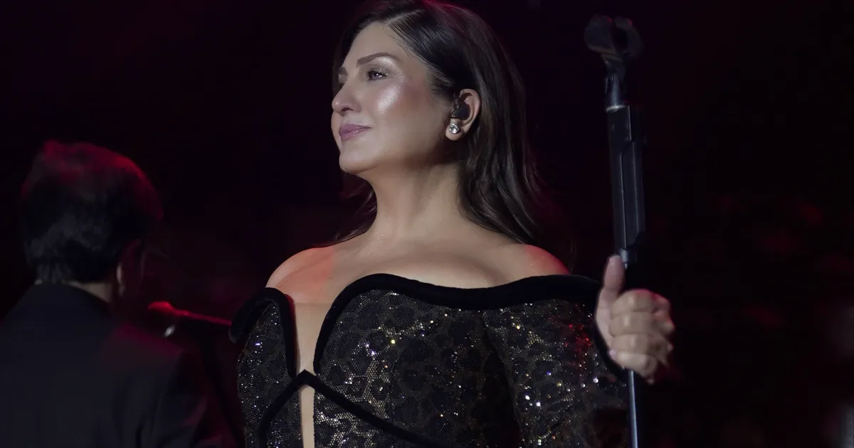 Sibel Can'dan İstanbul gecelerine ışıltılı start