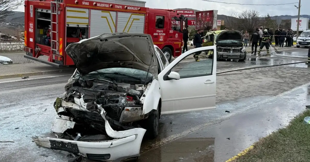 Sivas’ta korkutan kaza: 4’ü futbolcu 6 yaralı