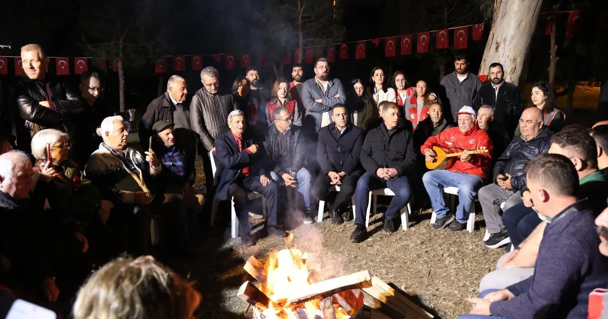 İzmir'de 'Meslek Fabrikası' nöbeti sürüyor