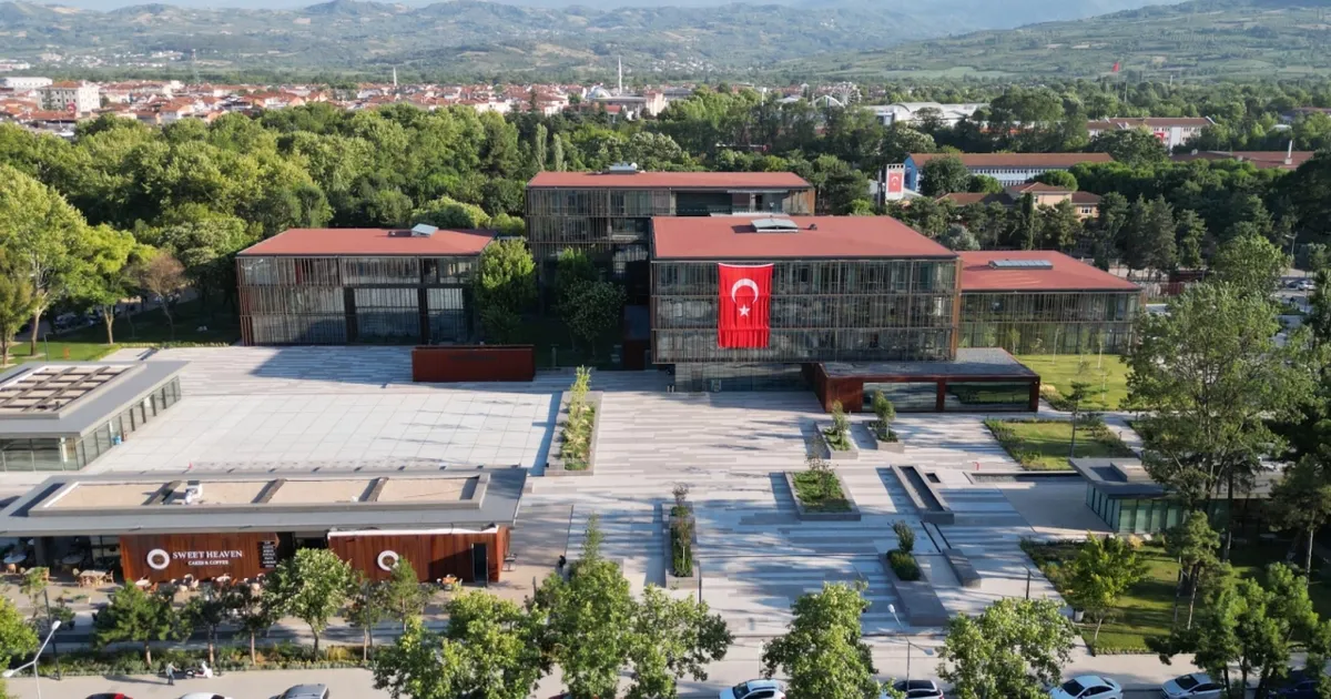 Bursa İnegöl’de ücretsiz otoparkların anlık doluluk oranı artık cebinizde
