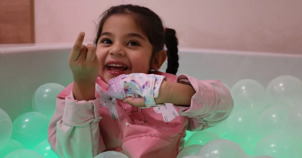 Irak’tan gelen aile, Gonca ile umuda tutundu