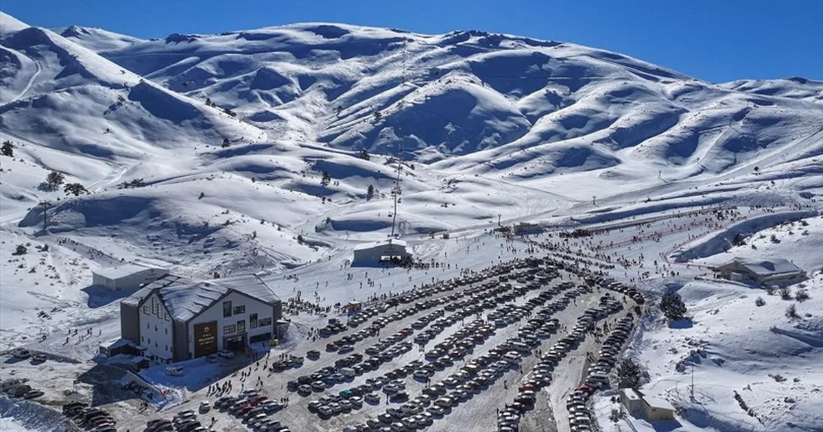 Denizli Kayak Merkezi bölge turizmine damga vurdu