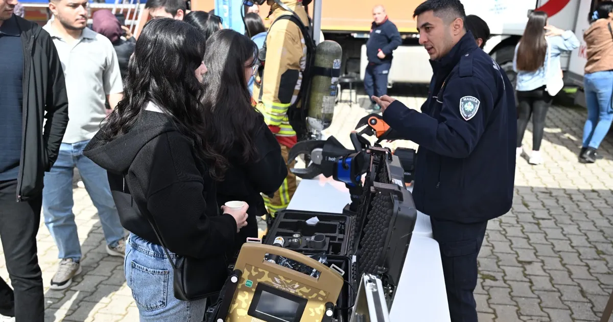 Manisa Büyükşehir’den “Afetlerde İnsan Olmak” sempozyumuna destek - Gündem Haberleri