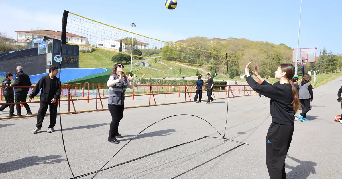 Sakarya'da Bisiklet Vadisi’nde liselilere bilim ve sanat dolu etkinlik