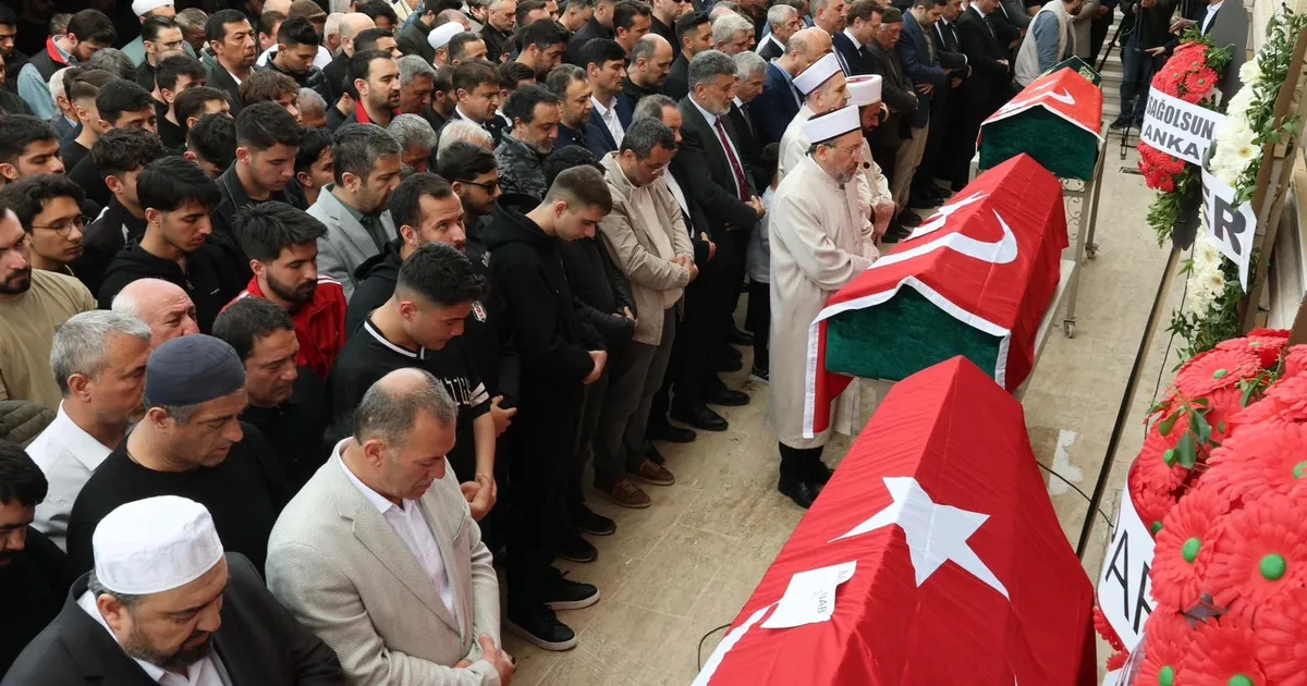 Kahramanmaraş’taki saldırının kurbanları gözyaşlarıyla uğurlandı