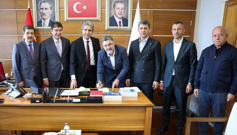 Ak Parti'ye katılan Kumbul'dan ilk açıklama geldi