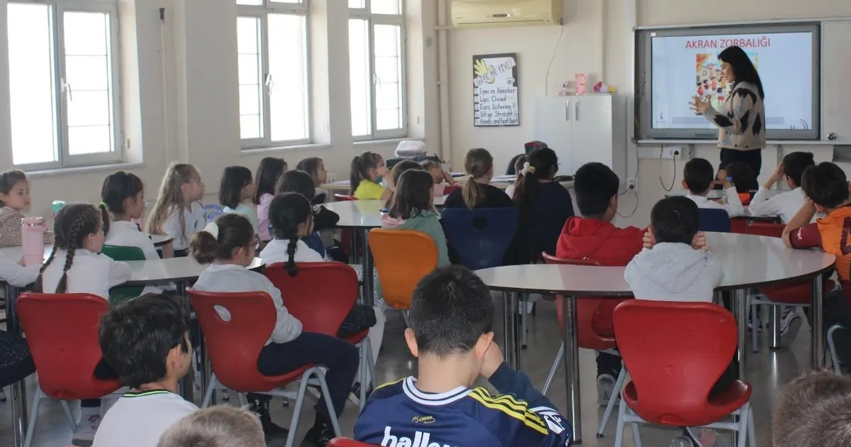 Aliağa ve Bergama'da akran zorbalığı ve şiddete karşı nezaket eğitimi