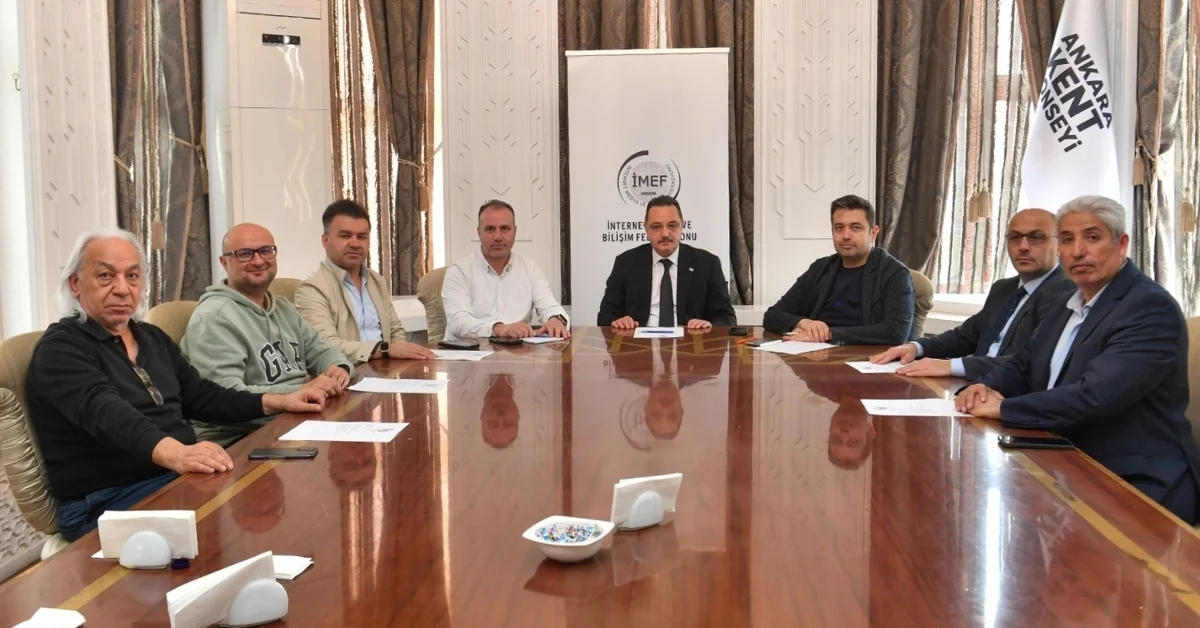 İnternet Medya ve Bilişim Federasyonu Yönetimi toplandı: Dijital farkındalık projeleri hayata geçirilecek - Gündem Haberleri