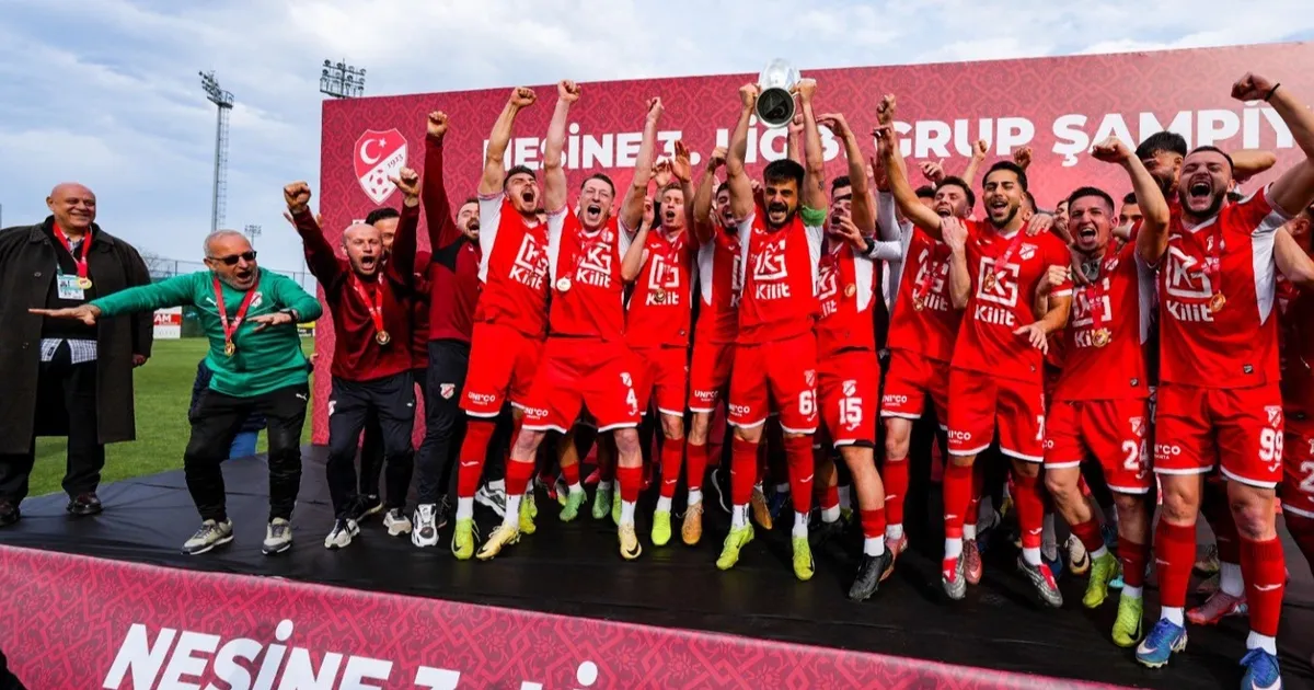 Sebat Gençlik Spor şampiyonluk kupasına kavuştu