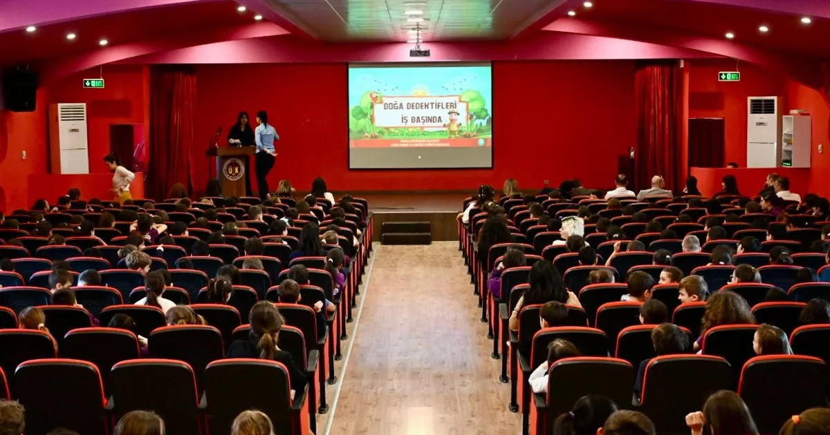 Manisa'da minik öğrenciler çevre bilinciyle tanıştı