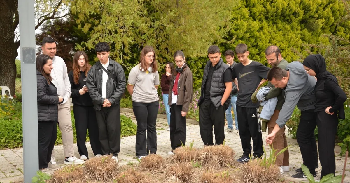 Balıkesir'de öğrenciler doğanın inceliklerini öğreniyor