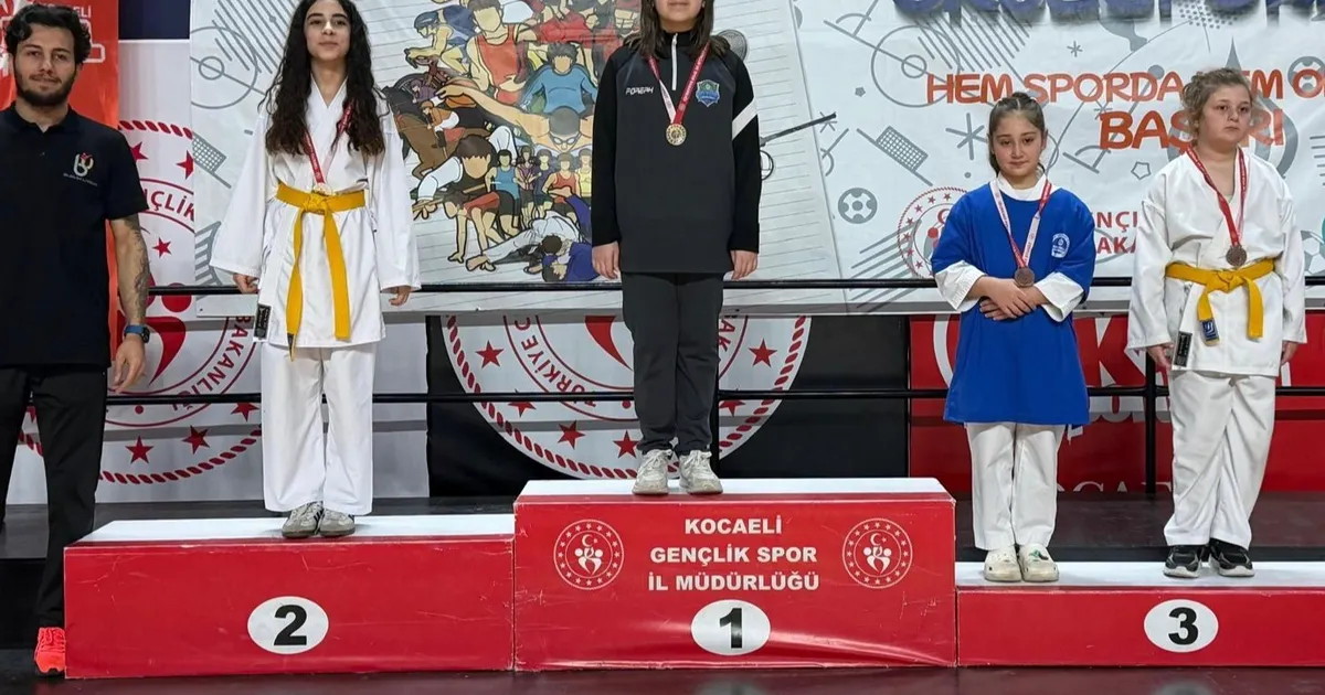 Kocaeli Çayırova’ya karatede 16 madalya birden