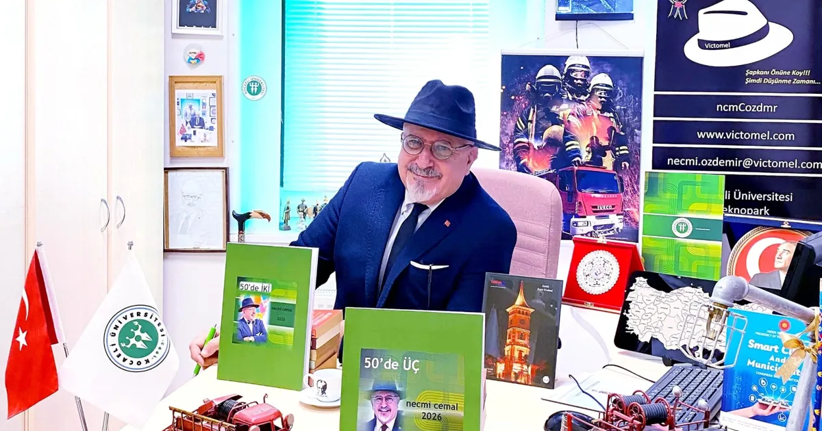 Necmi Cemal’den üçüncü kitap... Yazı tarzında yeni dönem